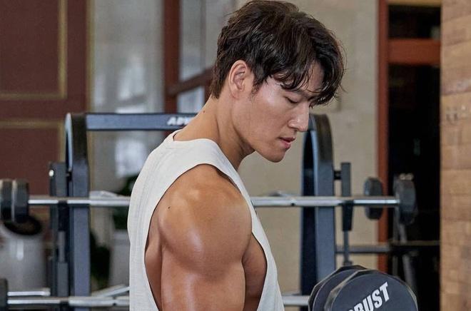 Kim Jong Kook và chuyện tình ái với Yoon Eun Hye, Song Ji Hyo-2