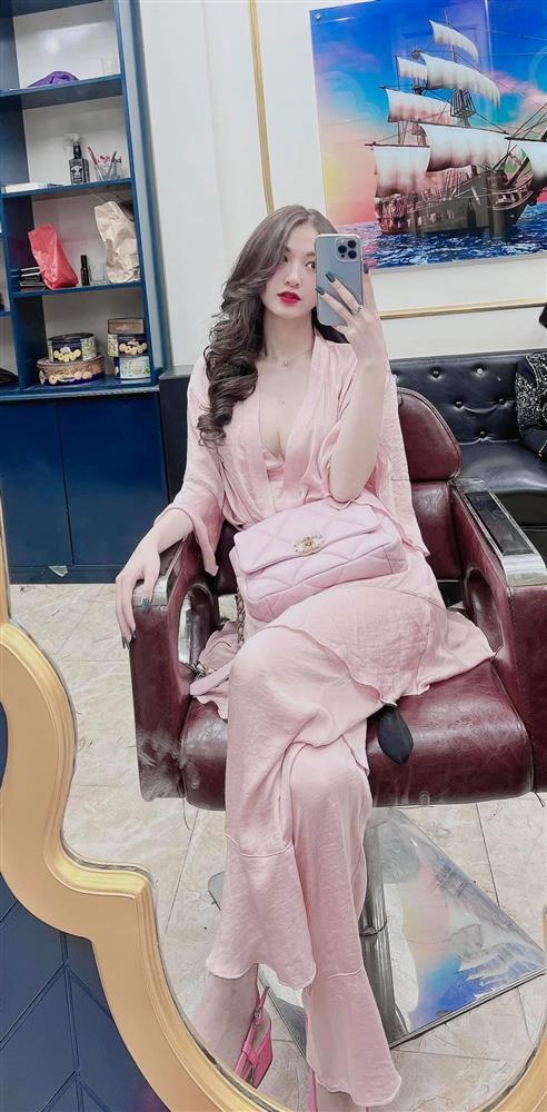 Hot girl Về Nhà Đi Con lộ clip: Toàn ảnh sexy, ngập tràn hàng hiệu-3