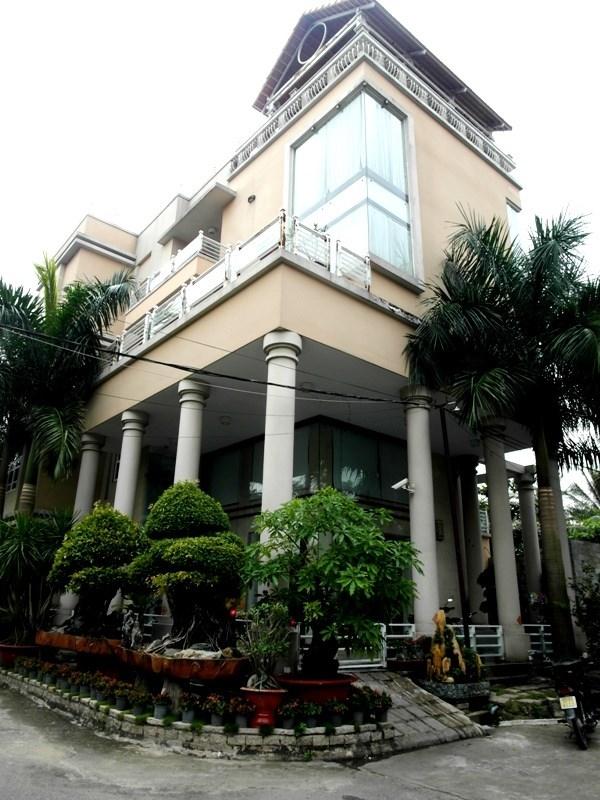 Vợ cũ ông bầu vỡ nợ 1.000 tỷ: Từ bà hoàng đến bị giang hồ đe dọa-3