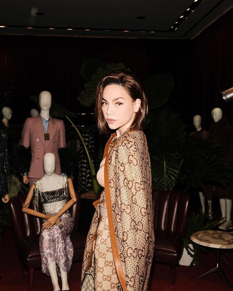 Sau Hà Hồ, Á hậu Kim Duyên lộ tảng mỡ bụng qua ống kính Karik-7