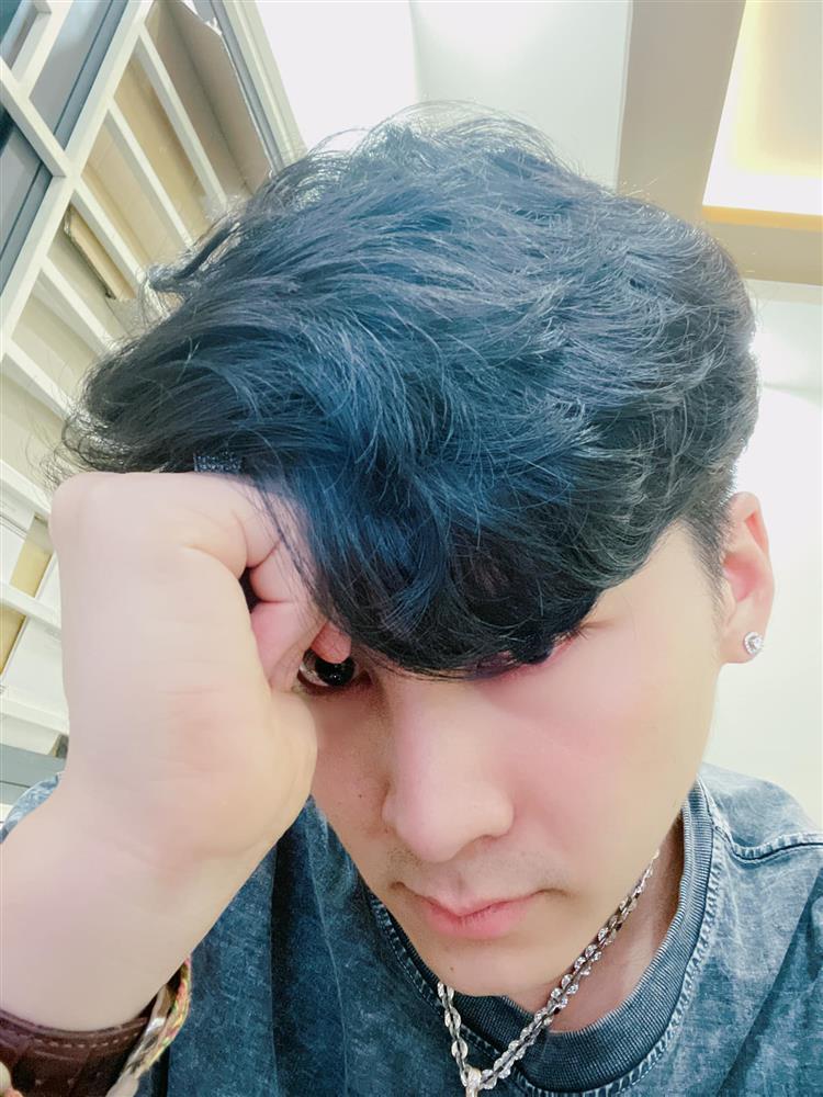 Chồng trẻ Lâm Khánh Chi bị mỉa mai lấy vợ già chuyển giới-2