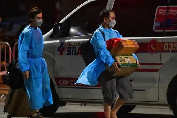 Hàng loạt hành khách hủy vé máy bay đến Hà Nội-2