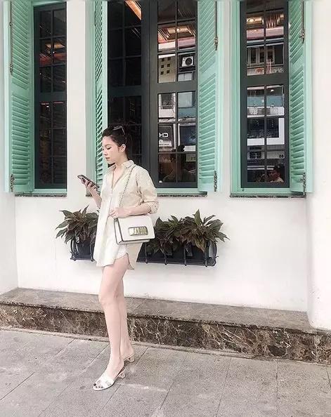 Cô dâu Tống Đông Khuê xả ảnh đính hôn, lộ tủ đồ chuẩn rich kid-10