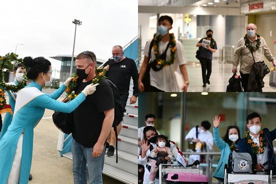 Những vị khách nước ngoài đầu tiên đến Việt Nam sau đại dịch Covid-19