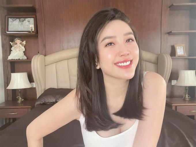 4 bí quyết trị mụn ẩn giúp Bảo Thy có da em bé-1