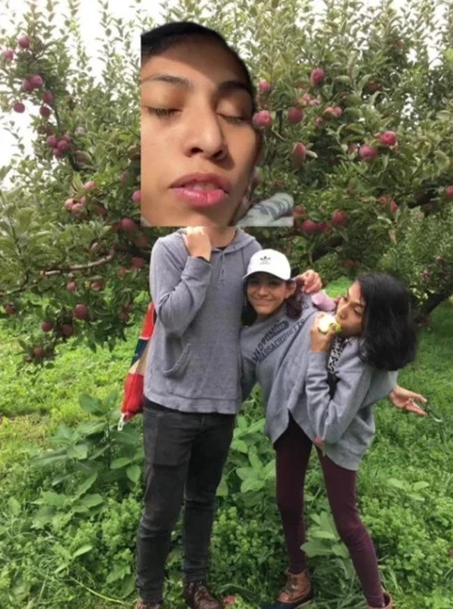 Bị dính chặt thân dưới, cặp chị em dở khóc dở cười khi 1 người hẹn hò-3