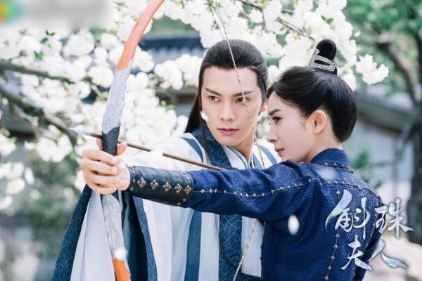 Kịch bản Hộc Châu Phu Nhân bị ép sửa khiến Dương Mịch lép vế cặp đôi phụ?-6