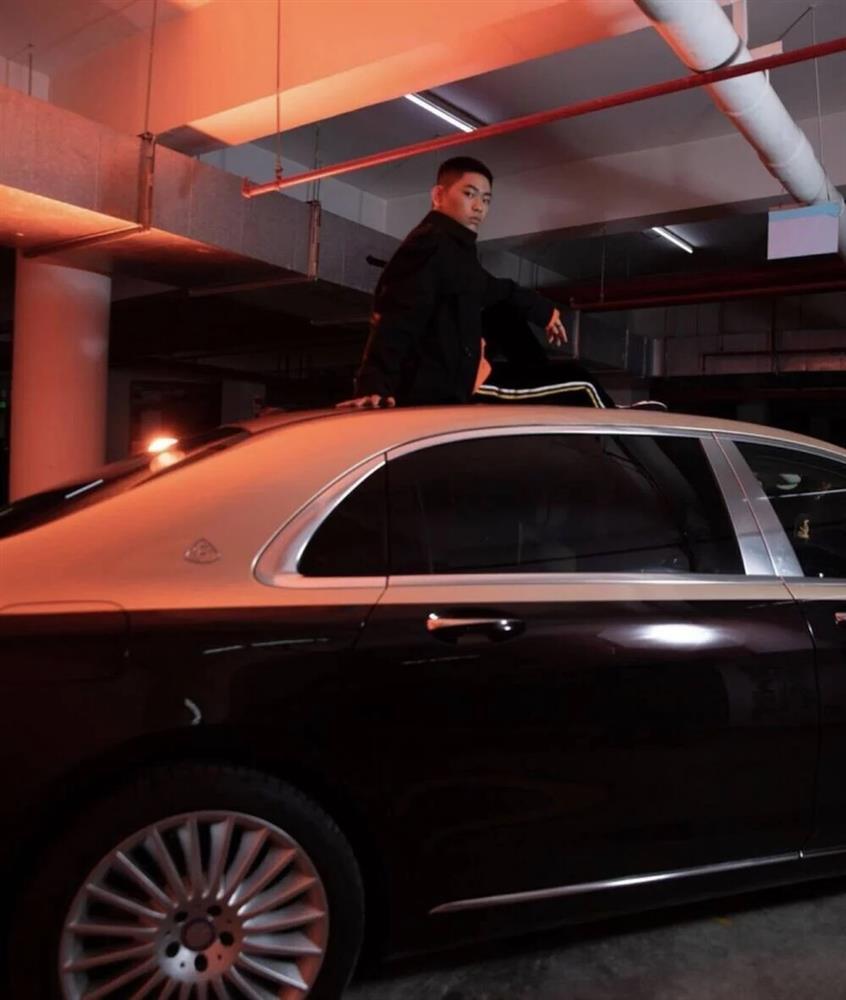 Bận bịu làm rich kid, fanboy của Ngọc Trinh học hành siêu khủng-3