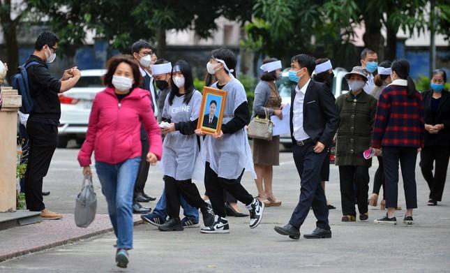 Đang xử vụ giết chủ nợ: Hung thủ bị ám ảnh, con nạn nhân khóc ngất-3