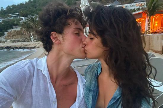 Những khoảnh khắc 16+ của Shawn Mendes và Camila Cabello