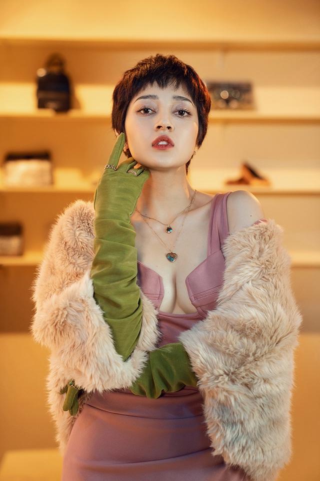 Phản ứng Bảo Anh khi bị chê rẻ tiền-11