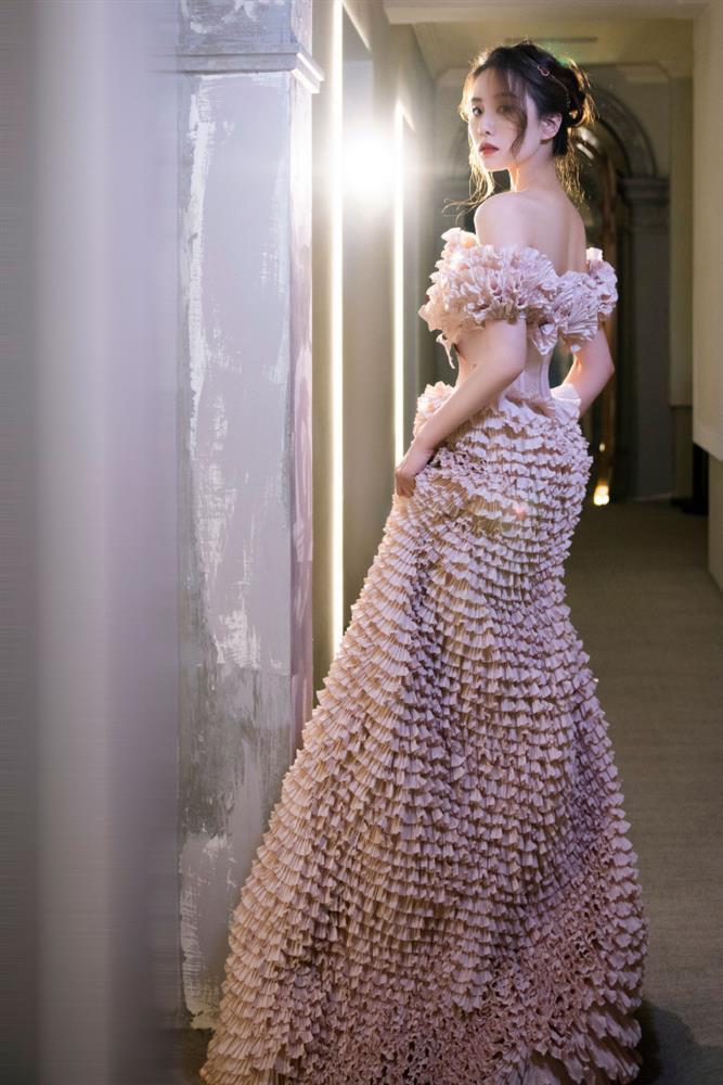 Sự kiện toàn mỹ nữ Cbiz: Địch Lệ Nhiệt Ba liệu có thể cân tất?-5