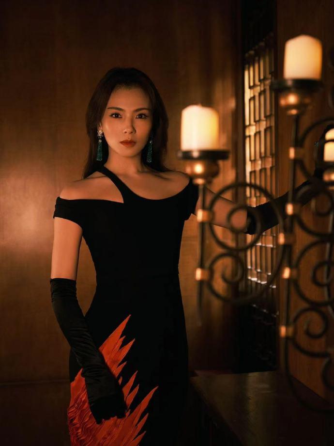 Sự kiện toàn mỹ nữ Cbiz: Địch Lệ Nhiệt Ba liệu có thể cân tất?-8