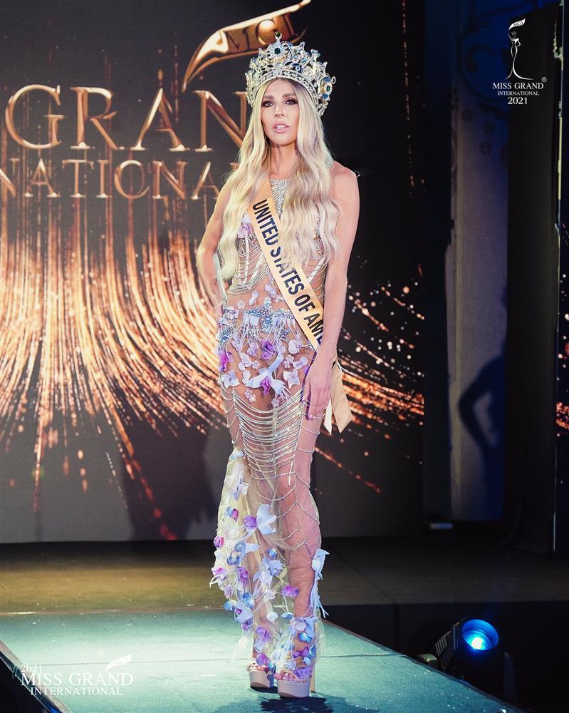 10 bộ váy hở bạo nhất Họp báo Miss Grand: Thùy Tiên đứng đầu!-9