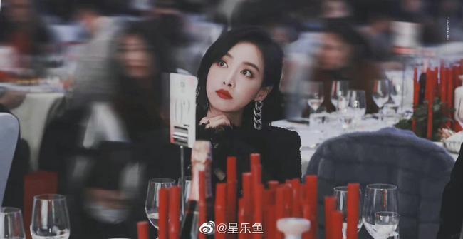 Ánh mắt lườm của Tống Thiến với Địch Lệ Nhiệt Ba bị bắt trọn-3