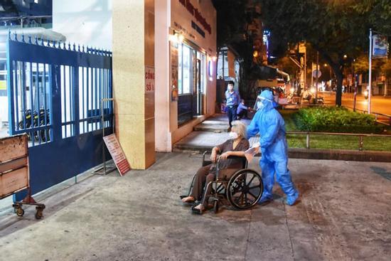 'Còn nhiều điều chưa kịp làm cho mẹ'