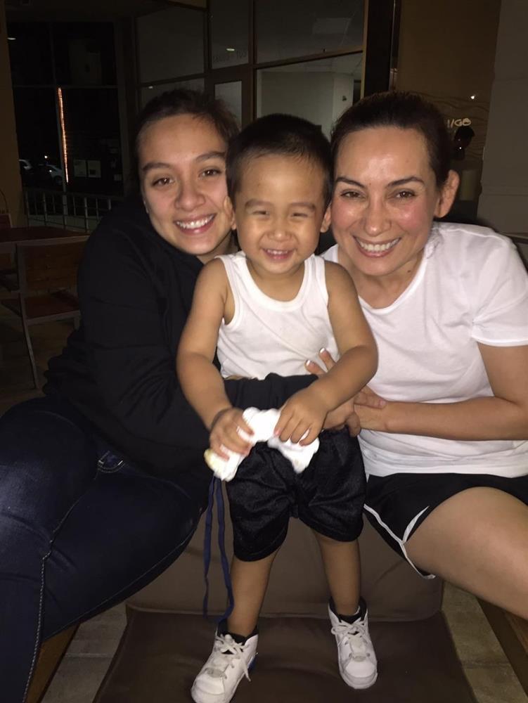 Cháu ngoại Phi Nhung chưa từng gặp nay đã thôi nôi-4