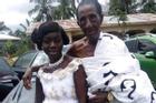 Kém chồng 71 tuổi, vợ tiết lộ tuyệt chiêu giúp chuyện 'yêu' thỏa mãn