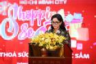 Vợ tỷ phú Johnathan Hạnh Nguyễn gây sốt nhan sắc ở tuổi 51
