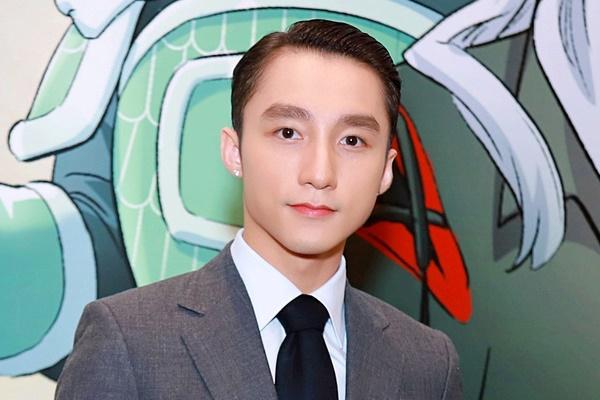 Hải Tú chễm chệ trên Instagram Sơn Tùng, thần sắc gây chú ý-5