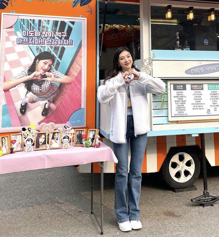 Sunmi, Tiffany Young diện mốt trên đông dưới hè đẹp bất chấp-7