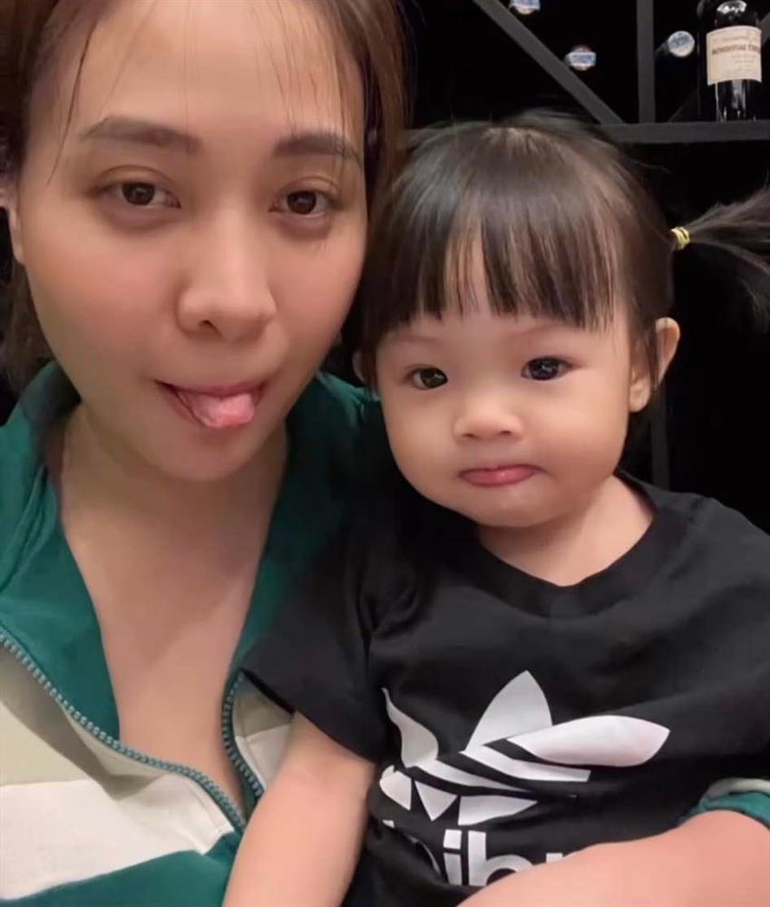 Đứng hình mặt mộc tiều tụy, hốc hác của Đàm Thu Trang-2