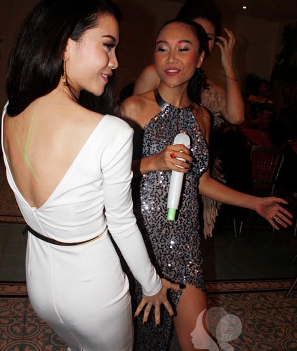 Lê Bống mải thi hoa hậu mà quên cạo lông nách?-16