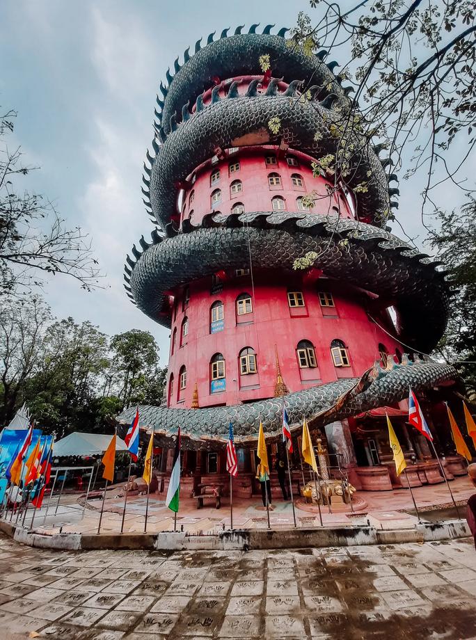 Ngôi chùa châu Á trông như bối cảnh phim Hollywood-4