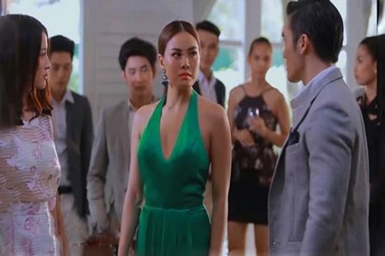Chồng cũ đi cùng vợ mới mà cứ nhòm ngực, tôi nói 1 câu hắn ngượng tái