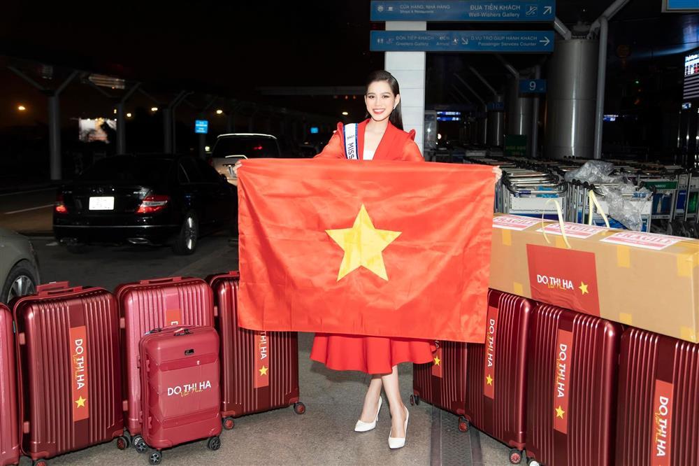 Đỗ Thị Hà đẹp lộng lẫy, khóc trước giờ lên đường thi Miss World-7