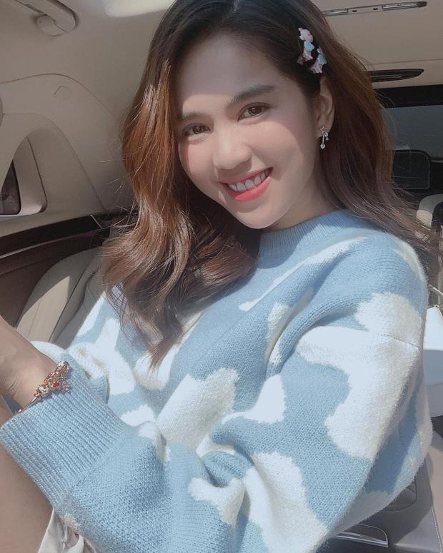 Nào chỉ cởi sạch, Ngọc Trinh mặc đồ len kín bưng vẫn đẹp hết nấc-7