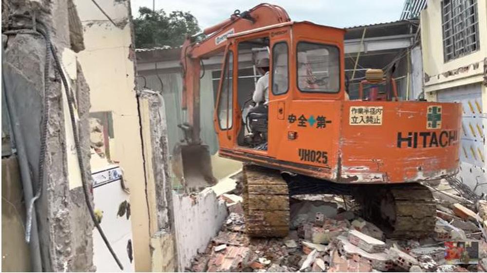 Xôn xao ảnh người Tịnh thất Bồng Lai cưỡi xế xịn đi An Giang mua đất-2