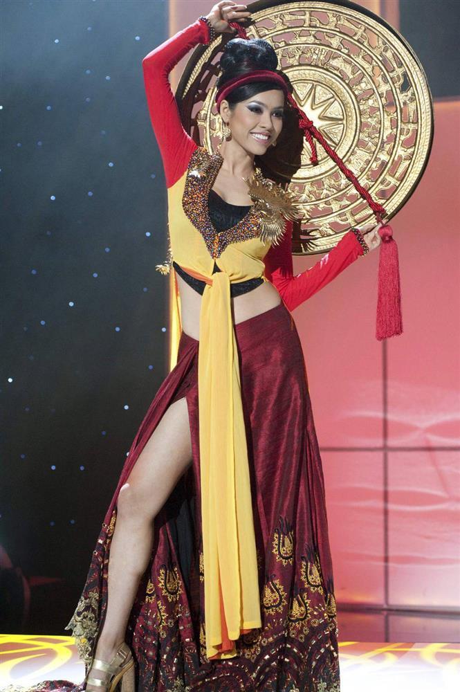 14 quốc phục Việt tại Miss Universe: Bộ nào đỉnh nhất?-7