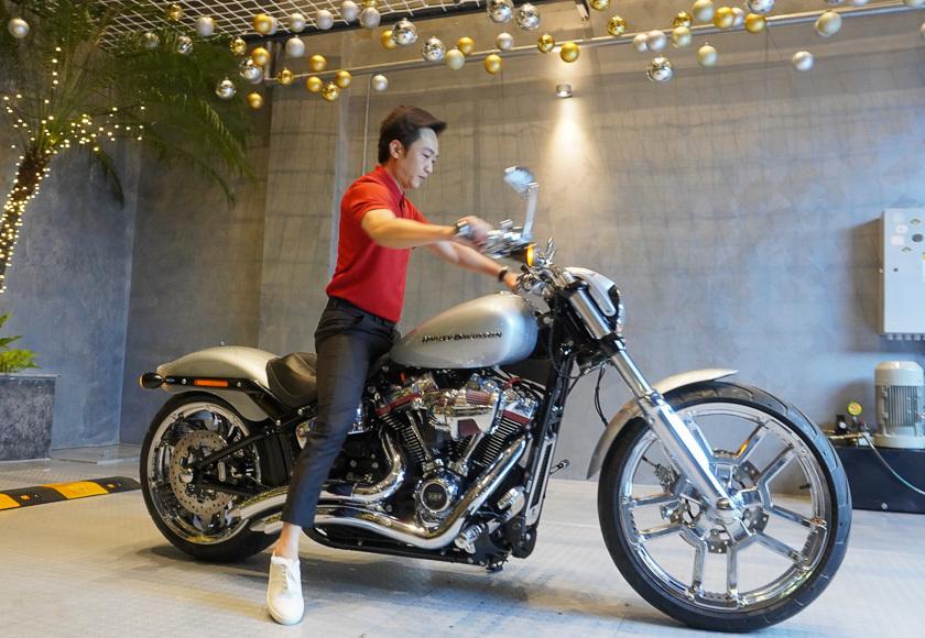 Tặng chồng xe 2 tỷ, Đàm Thu Trang chỉ cho ngắm chứ không cho đi-5