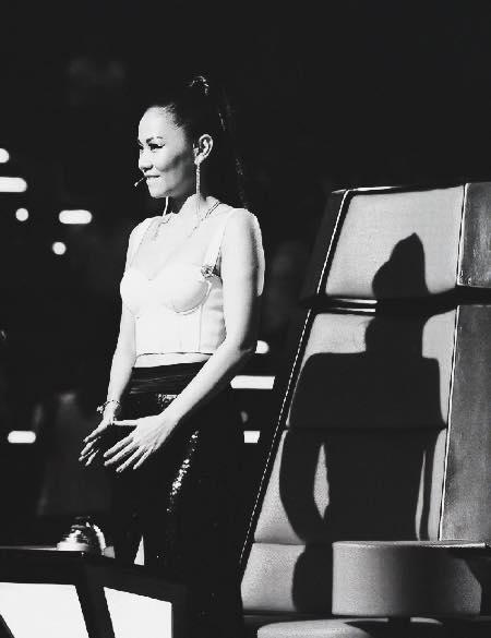 Fanpage Thu Minh khoe học trò dịp 20/11, vắng Hương Tràm-6