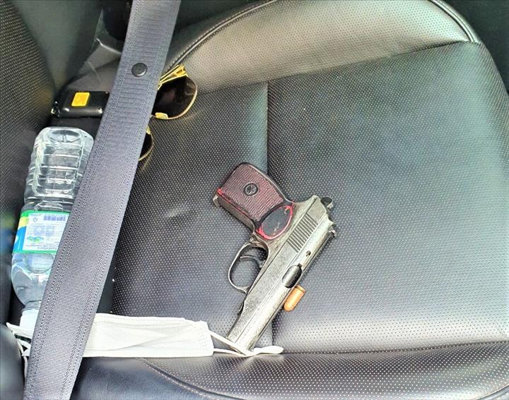 Clip: Kẻ lạ mặt bắn giám đốc công ty bất động sản tại quán cà phê-6