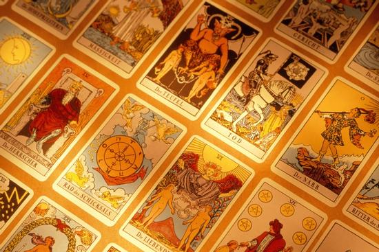 Bói bài Tarot tuần từ 22/11 đến 28/11/2021: Tự tin mua nhà, tậu xe