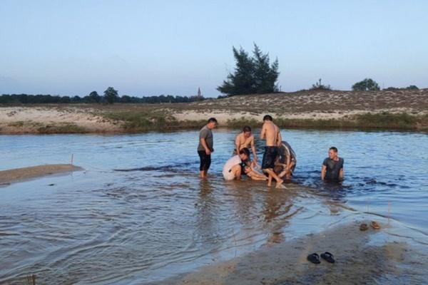 Một học sinh lớp 5 tử vong dưới hồ nước khai thác titan-1