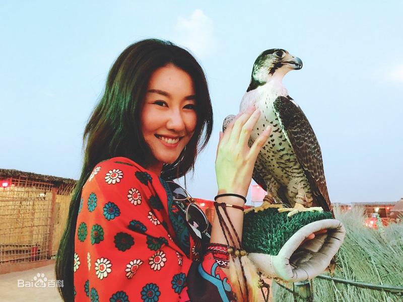 Ảnh đế xấu xí Vương Bảo Cường có tình mới đẹp ngỡ ngàng-6