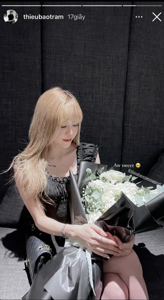 Thiều Bảo Trâm khoe quà đặc biệt giữa tin đồn Sơn Tùng sắp lấy vợ-1