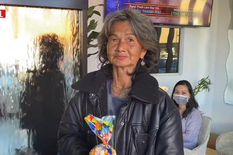 Kim Ngân hiện rất khỏe, biết dùng mỹ phẩm, đầu tóc chải chuốt-4