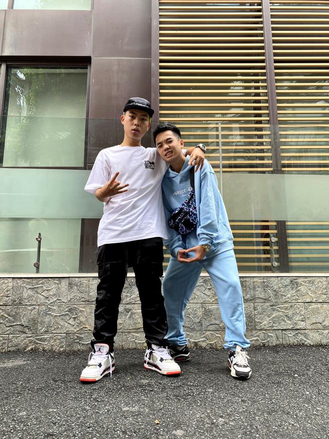 Rapper Việt gây phẫn nộ với hành động bất lịch sự về Jennie-4