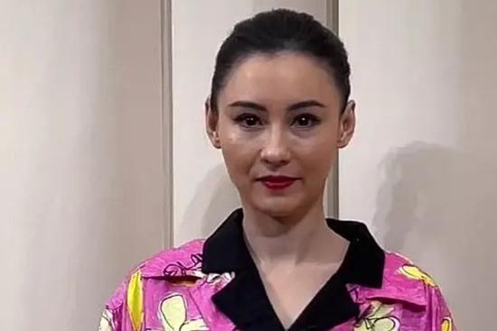 Trương Bá Chi lộ nhan sắc thật chẳng hề hoàn hảo?