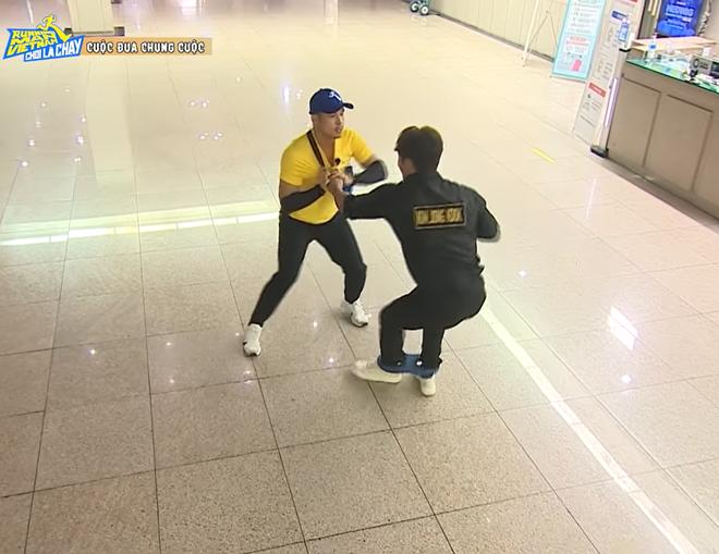 Trương Thế Vinh thắng Kim Jong Kook, Running Man bị ném đá-2