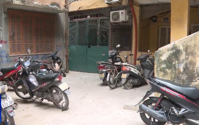 Hà Nội: Liên tiếp hơn 10 xe máy trong 1 ngõ không cánh mà bay dù có 2 khóa chống trộm-1