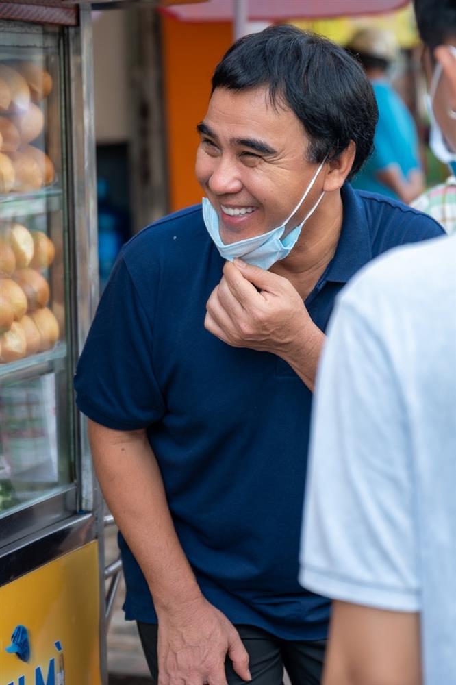 Quyền Linh: Cha con ở chung nhà, gần nhưng cũng rất là xa-10