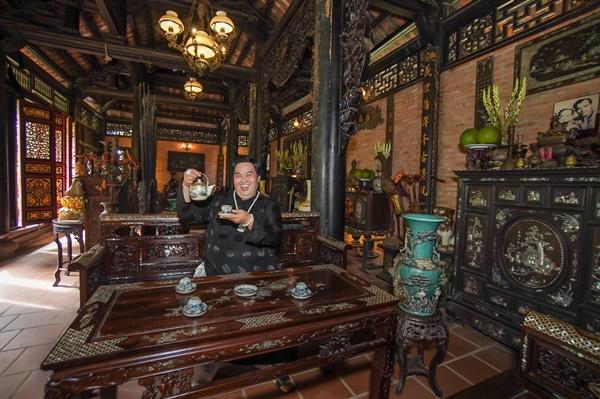 Biệt thự trăm tỷ của Hoàng Mập: Đồ cổ nhiều quá, phải để dưới gốc cây-4