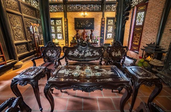 Biệt thự trăm tỷ của Hoàng Mập: Đồ cổ nhiều quá, phải để dưới gốc cây-7