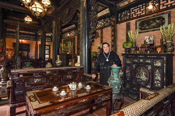 Biệt thự trăm tỷ của Hoàng Mập: Đồ cổ nhiều quá, phải để dưới gốc cây-8