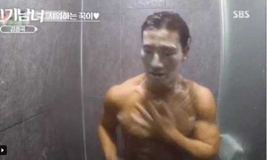 Body Kim Jong Kook là nỗi khiếp sợ của sao Running Man Hàn sang Việt-10